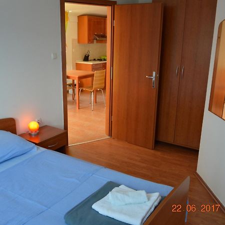 Apartments And Rooms By The Sea Jakisnica, Pag - 4160 Lun  Exterior foto