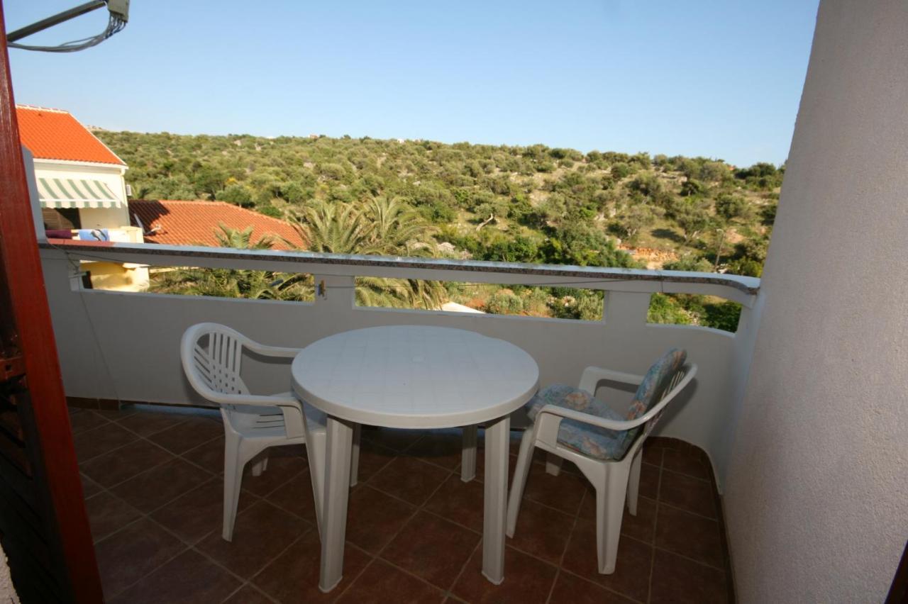 Apartments And Rooms By The Sea Jakisnica, Pag - 4160 Lun  Exterior foto