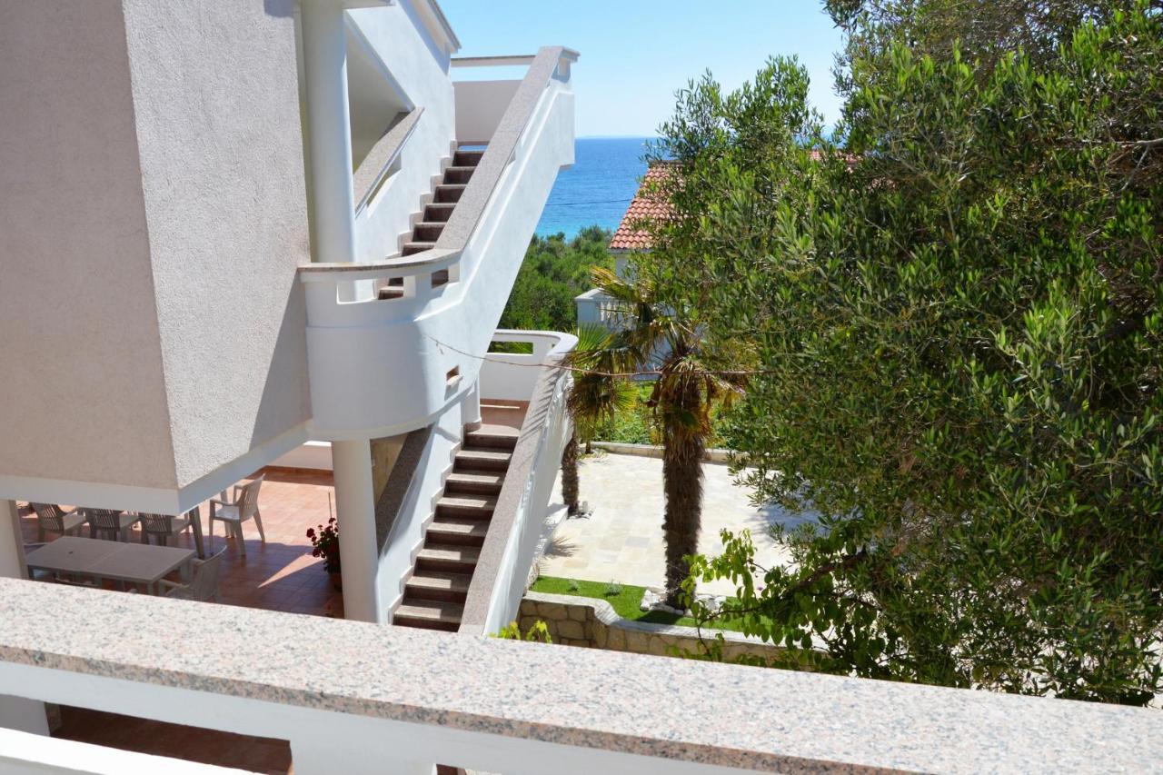 Apartments And Rooms By The Sea Jakisnica, Pag - 4160 Lun  Exterior foto