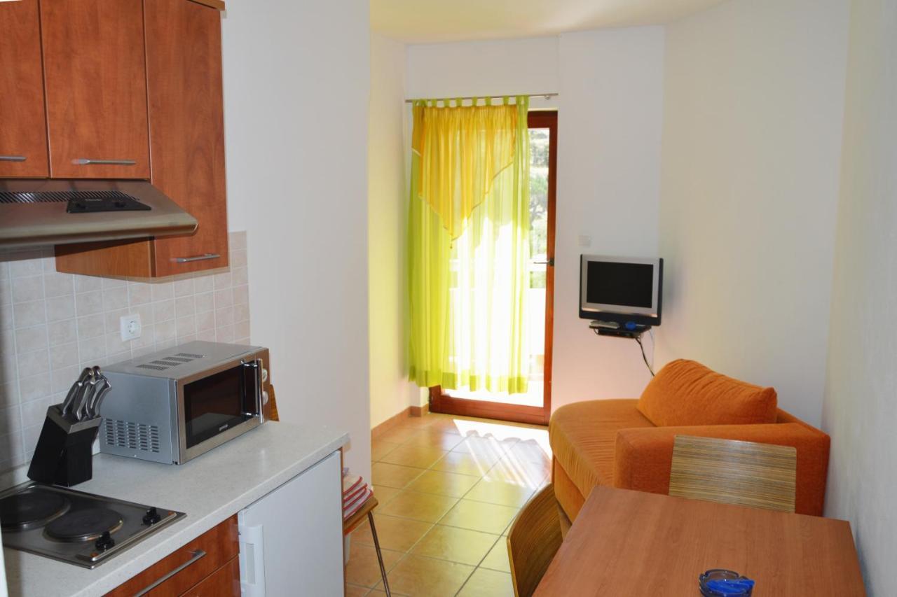 Apartments And Rooms By The Sea Jakisnica, Pag - 4160 Lun  Exterior foto
