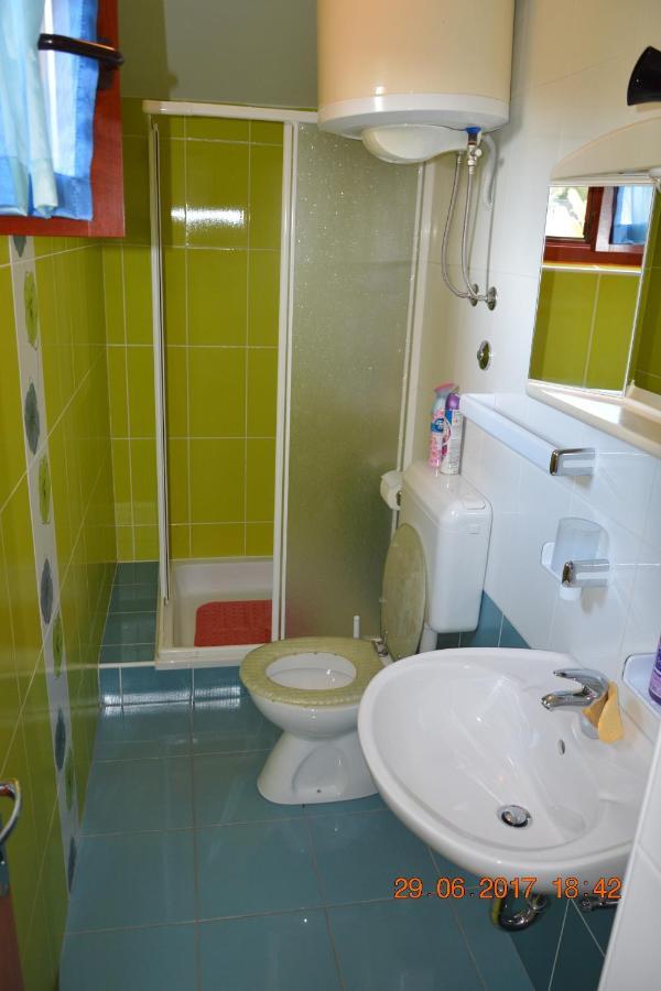 Apartments And Rooms By The Sea Jakisnica, Pag - 4160 Lun  Exterior foto