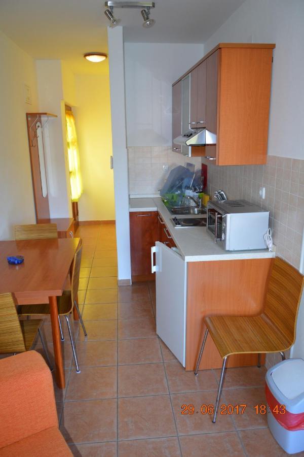 Apartments And Rooms By The Sea Jakisnica, Pag - 4160 Lun  Exterior foto