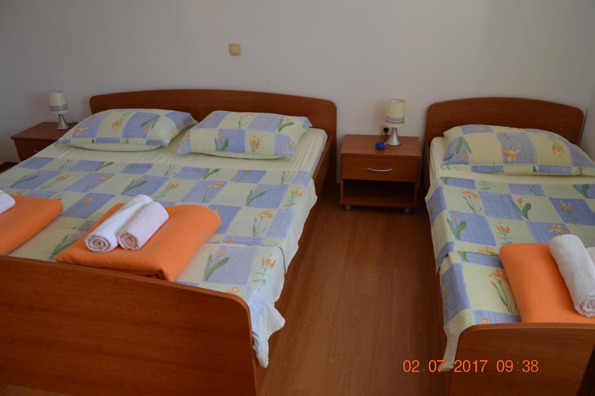 Apartments And Rooms By The Sea Jakisnica, Pag - 4160 Lun  Quarto foto